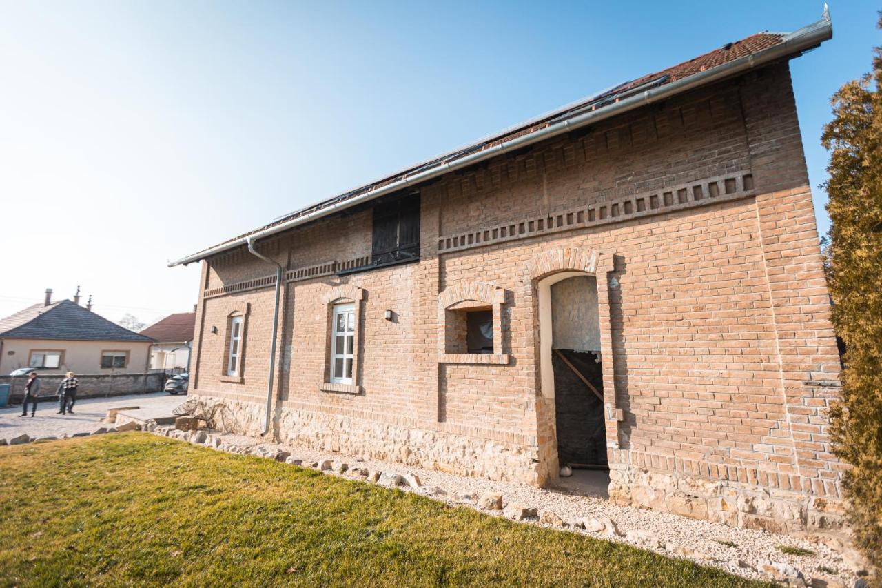 Magtar Villa Bóly Eksteriør billede
